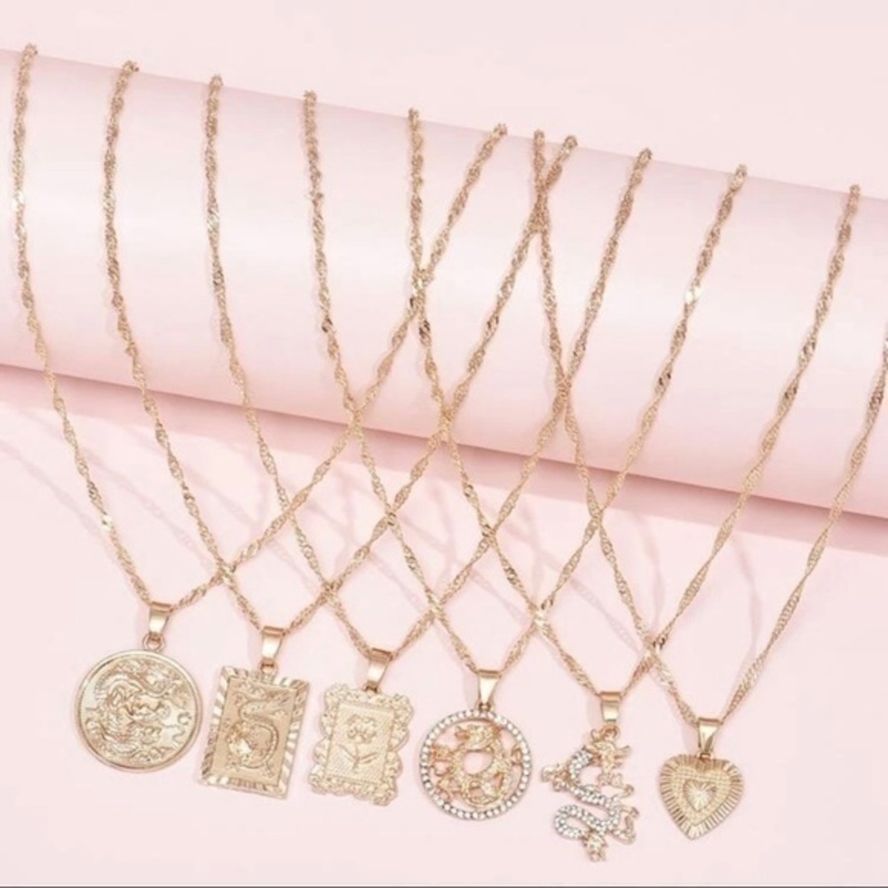 NEW!! 💛 6pc Pendant Necklace